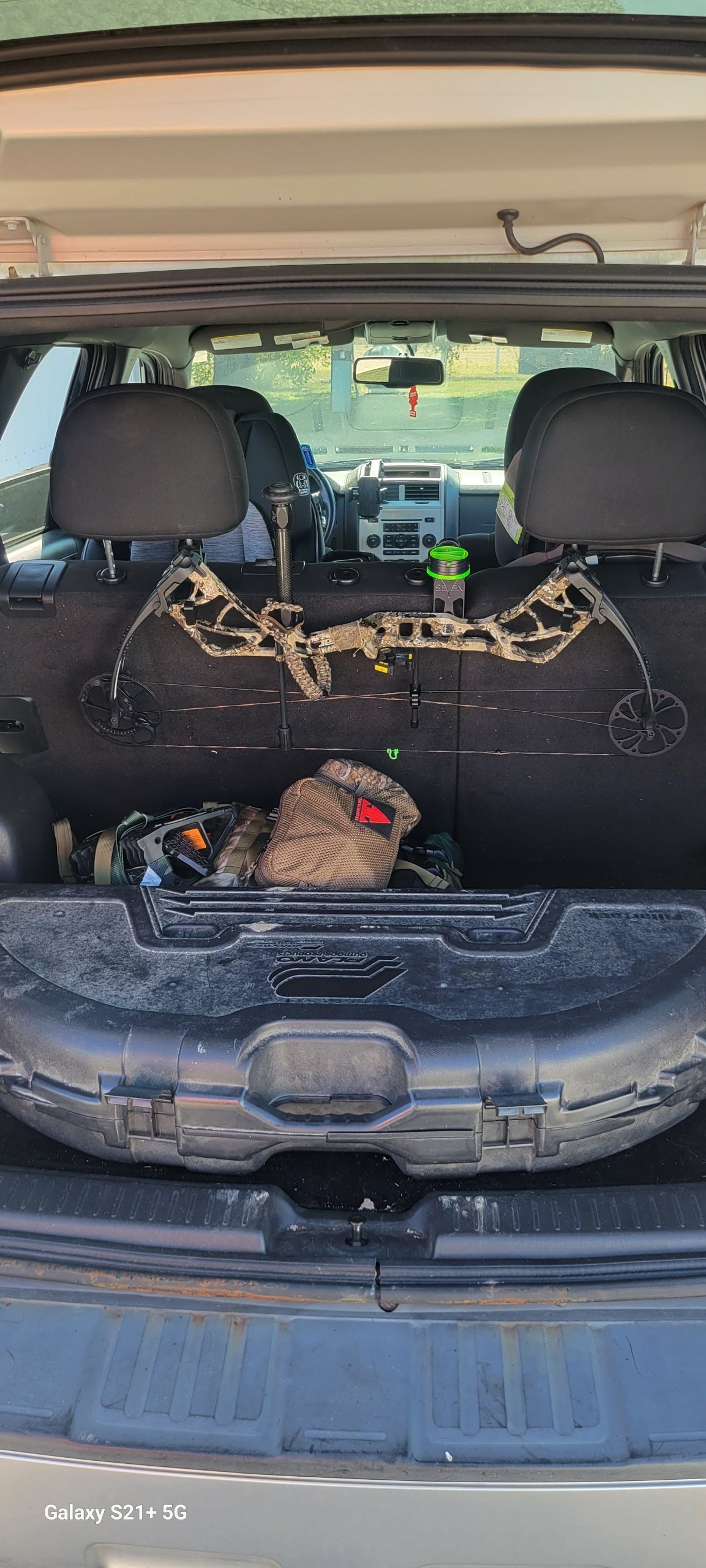 Backseat Bow & Gear Hook: Quick-Access No-Tool Install Vehicle Storage
